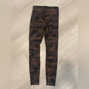 Lululemon Leggings (Size 6)